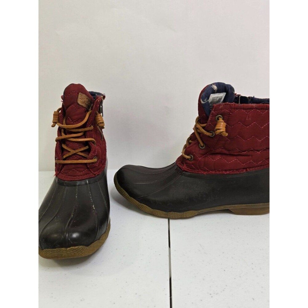 Sperry Saltwater Quilted Duck boots Maroon Red 9 Rain STS84368 Lace Up Winter